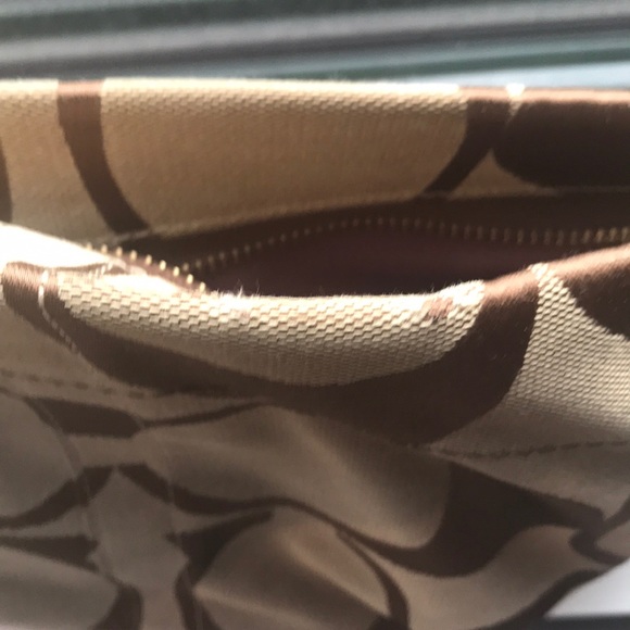 Coach Signature Carly Logo shoulder bag - Picture 6 of 6